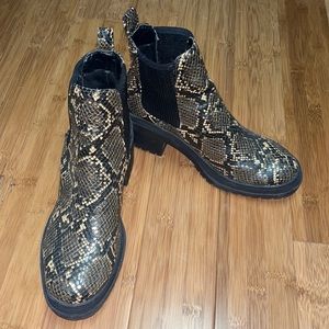Top Shoo snake skin booties